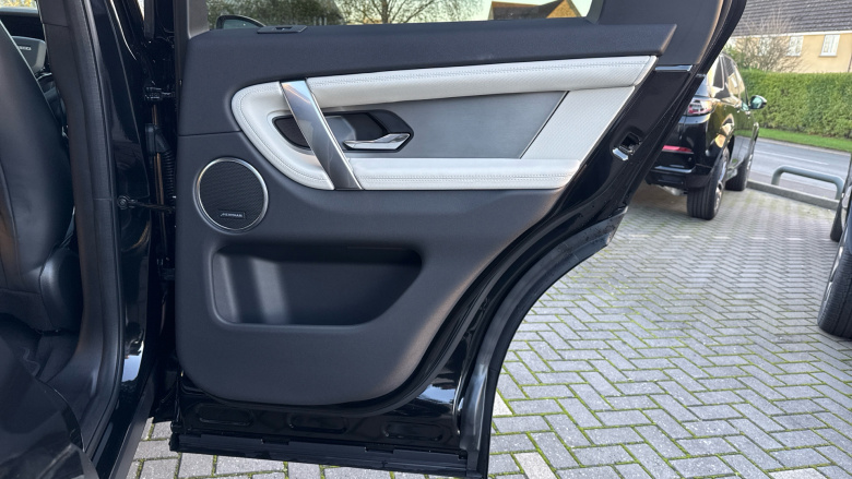 Land Rover Discovery Sport 1.5 P270e Landmark 5dr Auto [5 Seat] [NI] Station Wagon